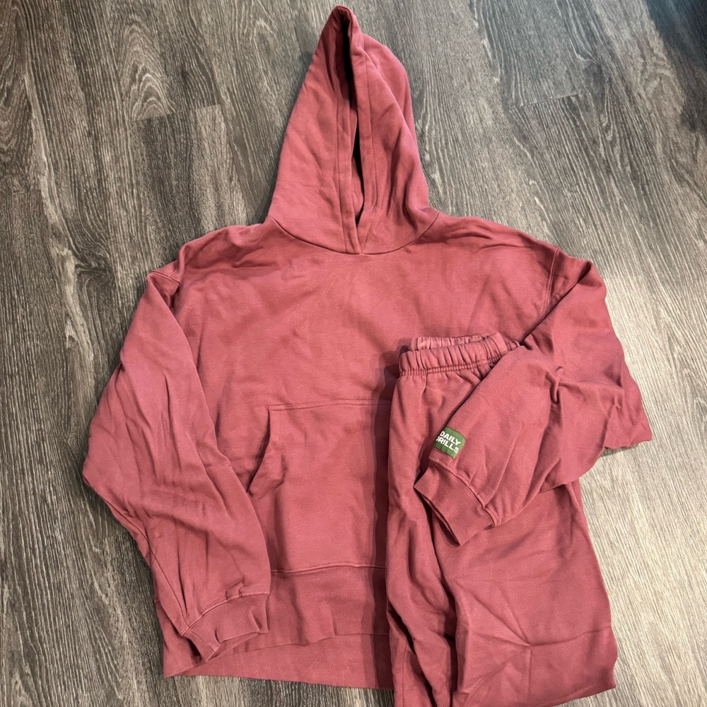 Daily Drills Fleece Hoodie and Sweatpants Set in Wine